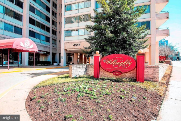 Willoughby sign on Willard